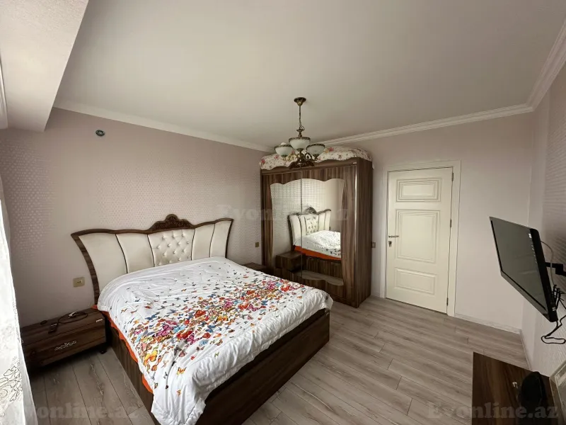 Satılır 4 otaqlı Mənzil Köhnə tikili 110 m² Nizami r. - şəkil 11