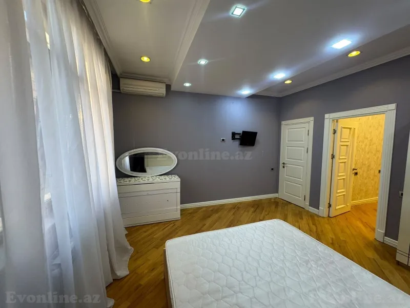 Kirayə verilir 4 otaqlı Mənzil Yeni tikili 150 m² İnşaatçılar m. - şəkil 7