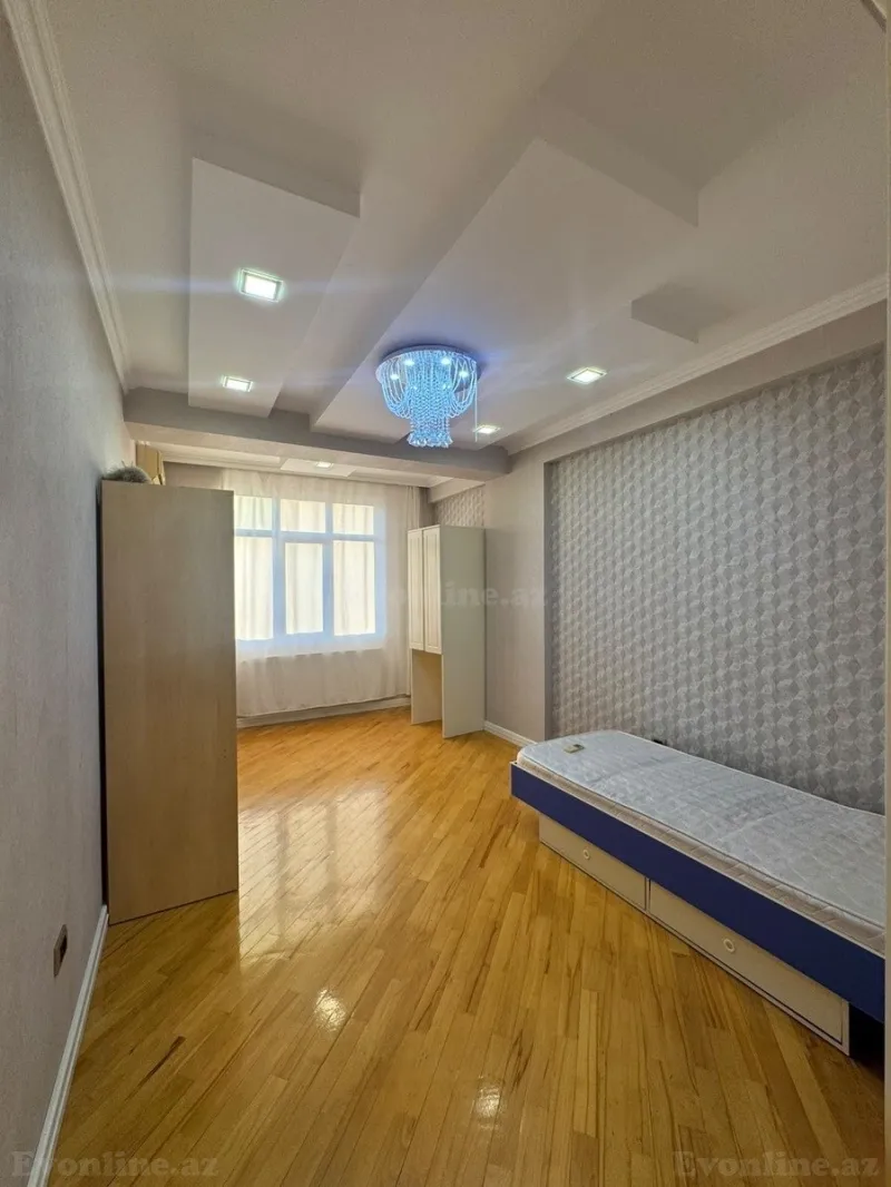 Kirayə verilir 4 otaqlı Mənzil Yeni tikili 150 m² İnşaatçılar m. - şəkil 10