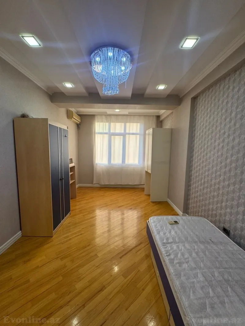 Kirayə verilir 4 otaqlı Mənzil Yeni tikili 150 m² İnşaatçılar m. - şəkil 11