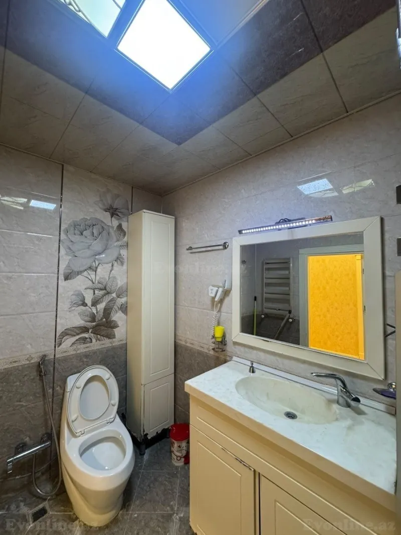 Kirayə verilir 4 otaqlı Mənzil Yeni tikili 150 m² İnşaatçılar m. - şəkil 17