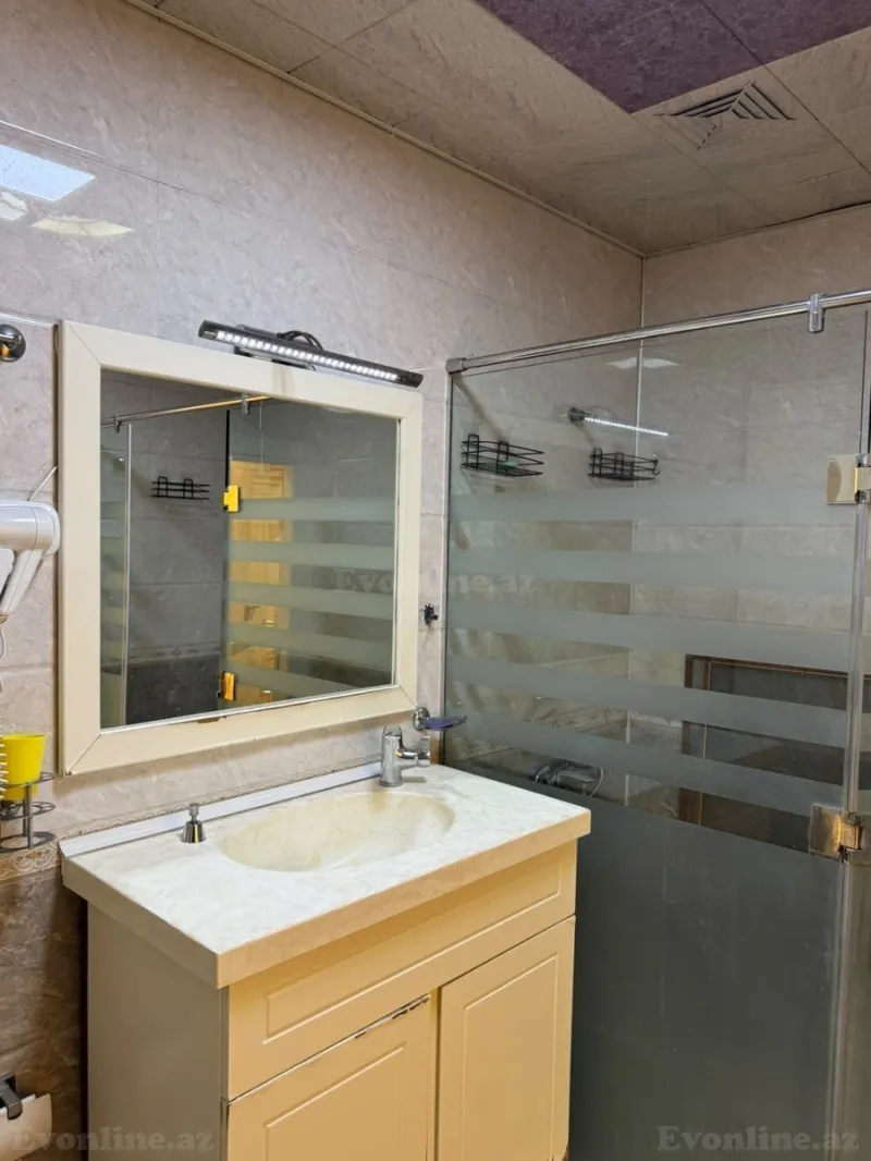 Kirayə verilir 4 otaqlı Mənzil Yeni tikili 150 m² İnşaatçılar m. - şəkil 19