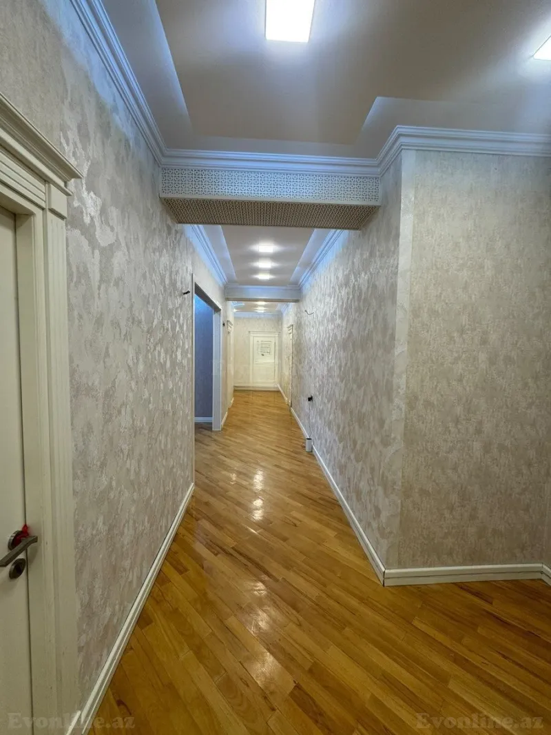 Kirayə verilir 4 otaqlı Mənzil Yeni tikili 150 m² İnşaatçılar m. - şəkil 22