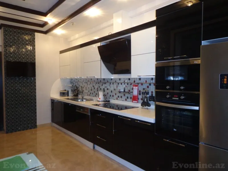 Kirayə verilir 4 otaqlı Mənzil Yeni tikili 220 m² Xətai r. - şəkil 6