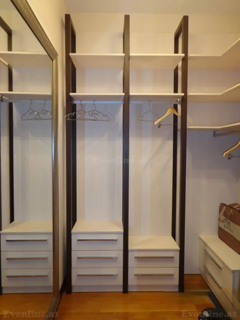 Kirayə verilir 4 otaqlı Mənzil Yeni tikili 220 m² Xətai r. - şəkil 18