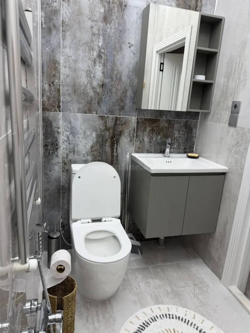 Kirayə verilir 2 otaqlı Mənzil Yeni tikili 60 m² İnşaatçılar m. - şəkil 25