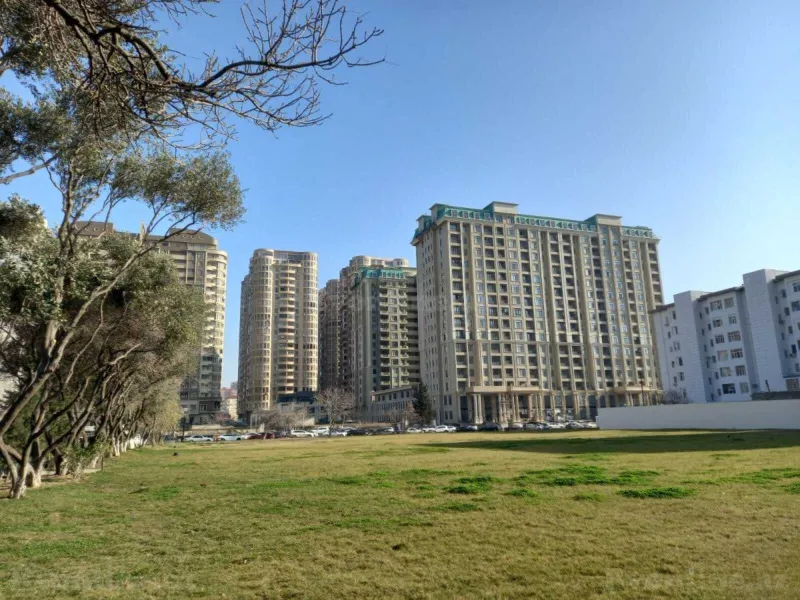 Kirayə verilir 2 otaqlı Mənzil Yeni tikili 85 m² Xətai r.