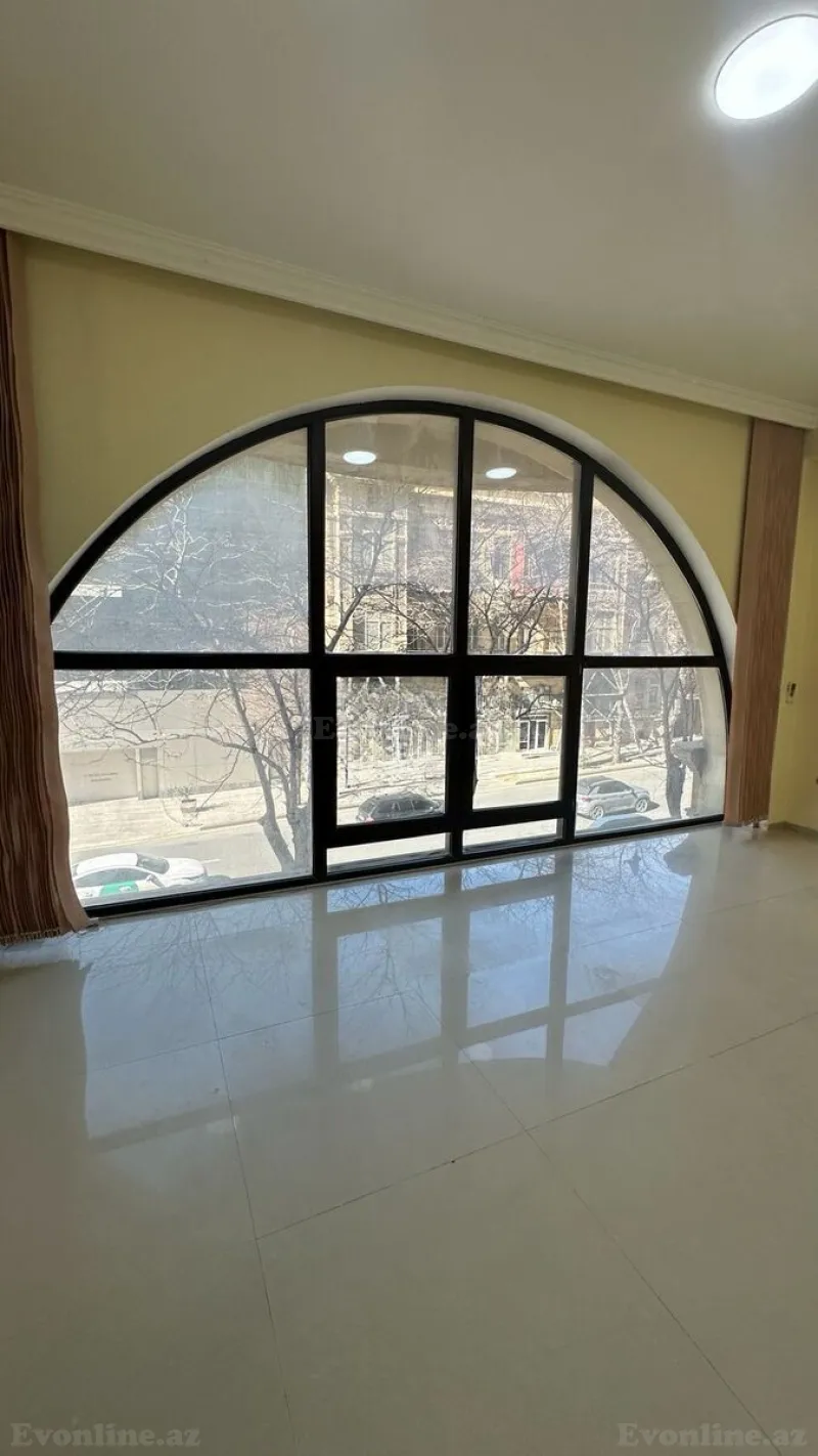 Obyekt 40 m² Nizami m. Satılır