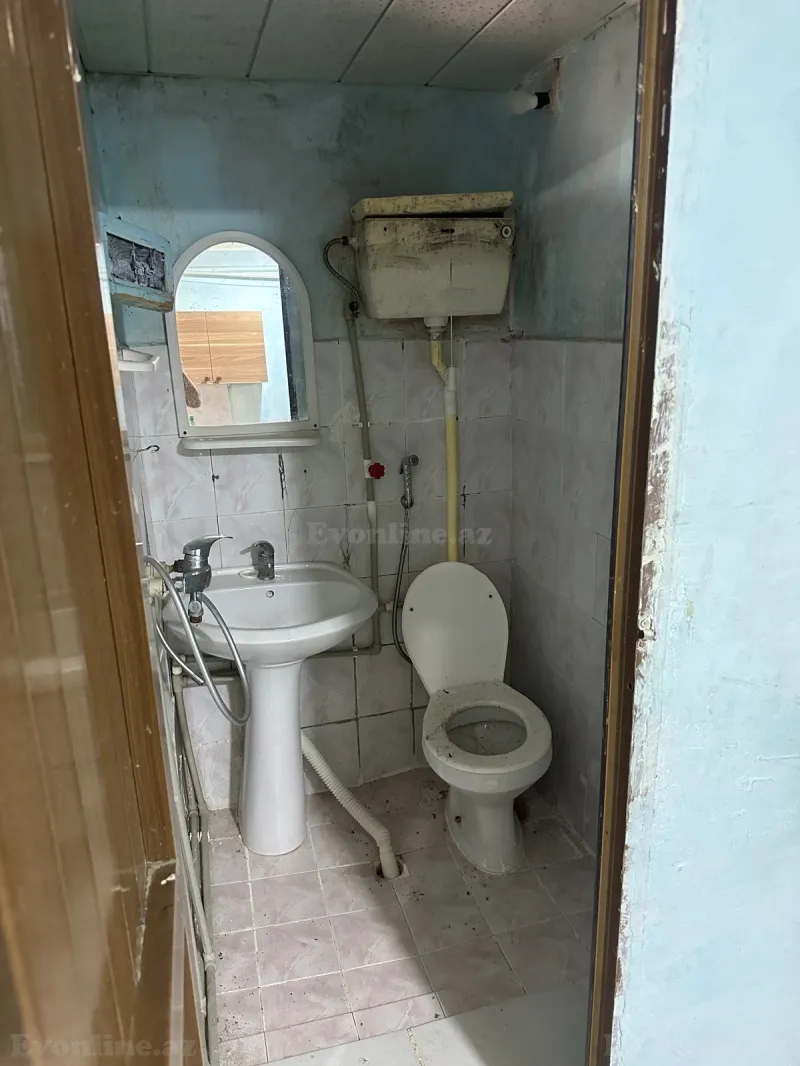 Kirayə verilir 1 otaqlı Həyət evi 28 m² Yasamal r. - şəkil 2