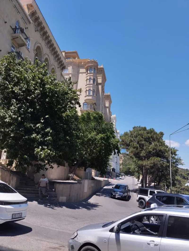 Satılır 2 otaqlı Mənzil Köhnə tikili 45 m² Səbail r. - şəkil 4