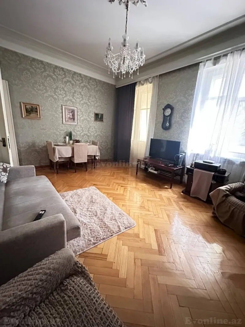 2 otaqlı Mənzil 65 m² Elmlər Akademiyası m. Kirayə verilir