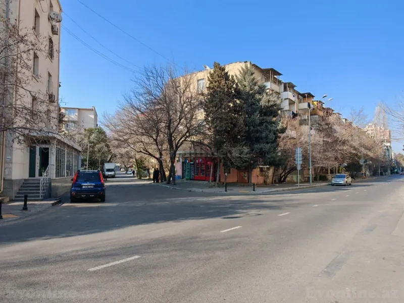 Kirayə verilir 3 otaqlı Mənzil Köhnə tikili 100 m² Nərimanov r. - şəkil 3