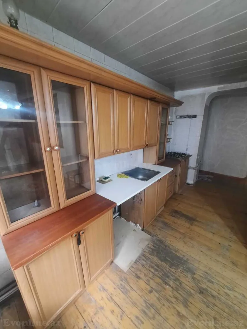 Kirayə verilir 3 otaqlı Mənzil Köhnə tikili 100 m² Nərimanov r. - şəkil 13