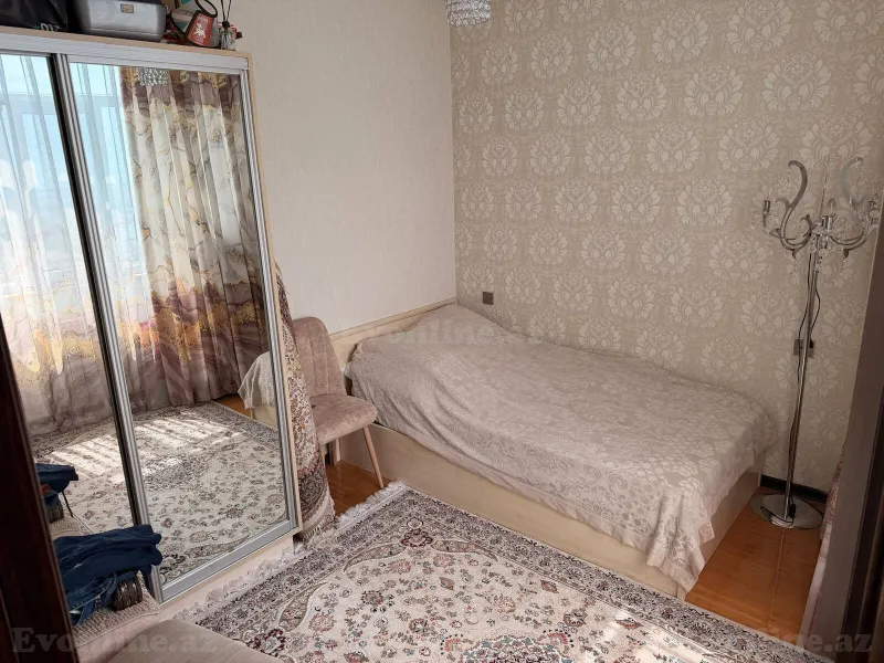 3 otaqlı Mənzil 68 m² Massiv D Satılır