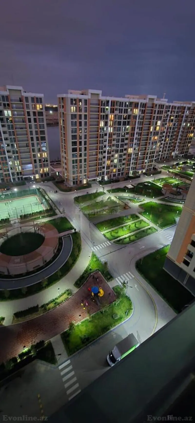 2 otaqlı Mənzil 50 m² Elmlər Akademiyası m. Satılır