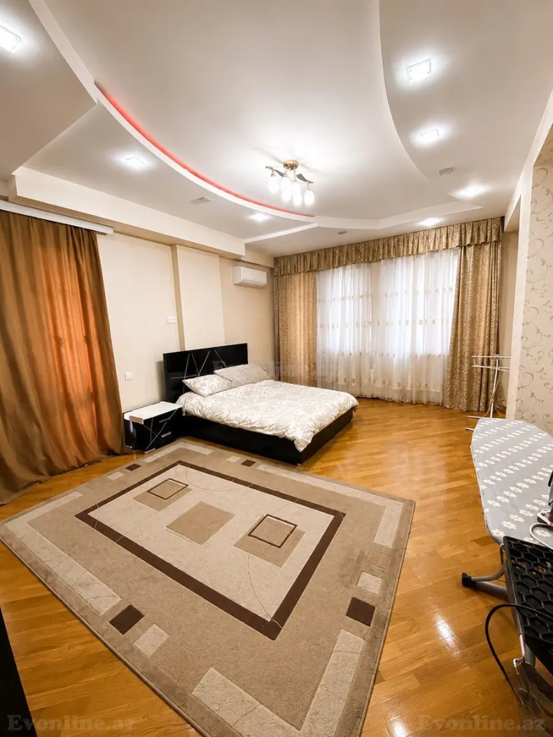 Satılır 4 otaqlı Mənzil Yeni tikili 210 m² Səbail r. - şəkil 6