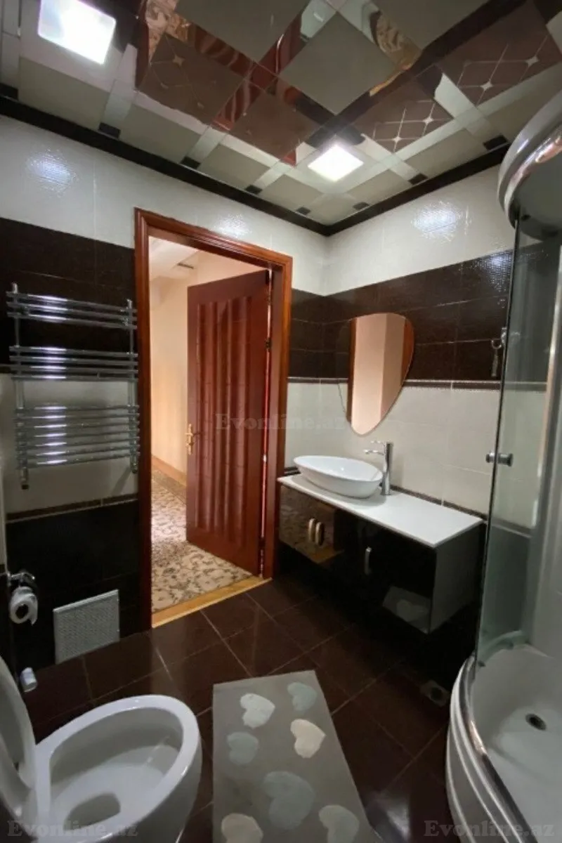 Satılır 4 otaqlı Mənzil Yeni tikili 210 m² Səbail r. - şəkil 11