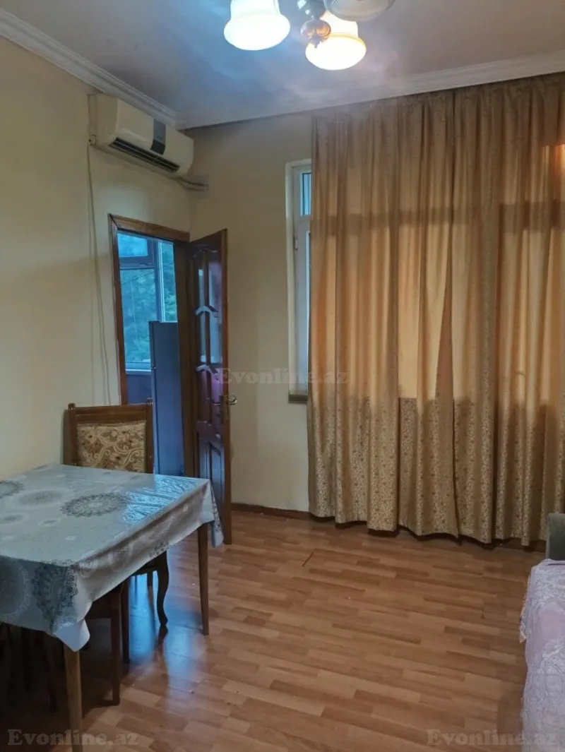 2 otaqlı Mənzil 50 m² 5-ci mikrorayon Satılır