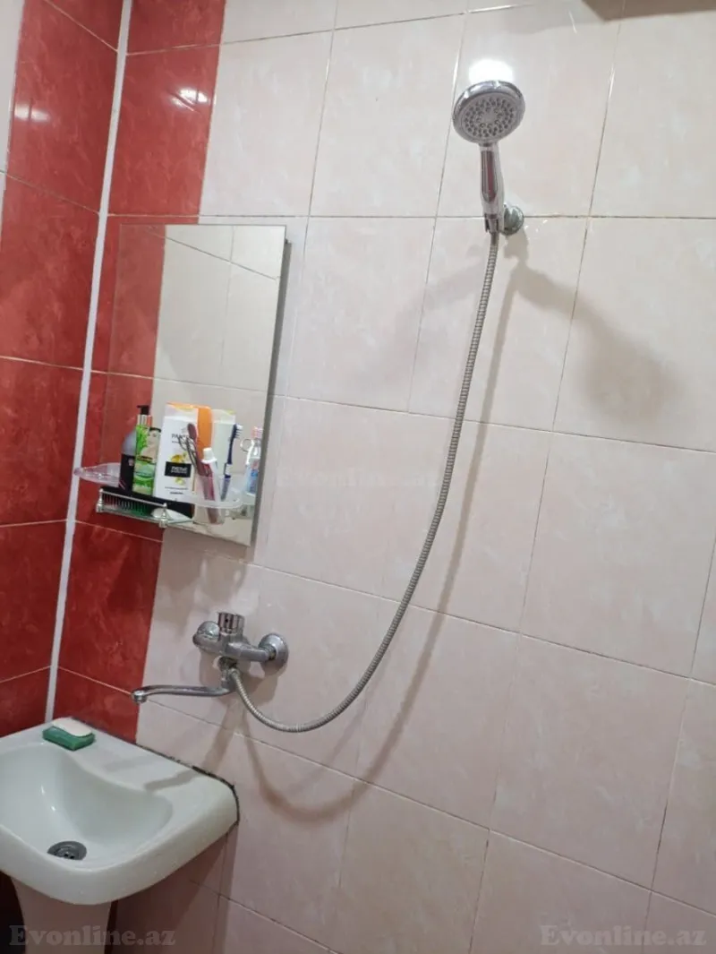 Satılır 2 otaqlı Mənzil Köhnə tikili 50 m² 5-ci mikrorayon - şəkil 13
