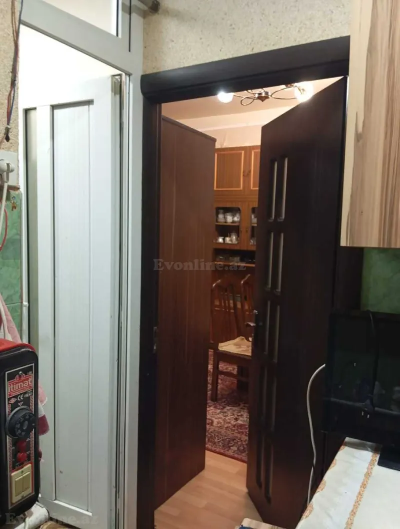 Satılır 2 otaqlı Mənzil Köhnə tikili 40 m² 7-ci mikrorayon - şəkil 4
