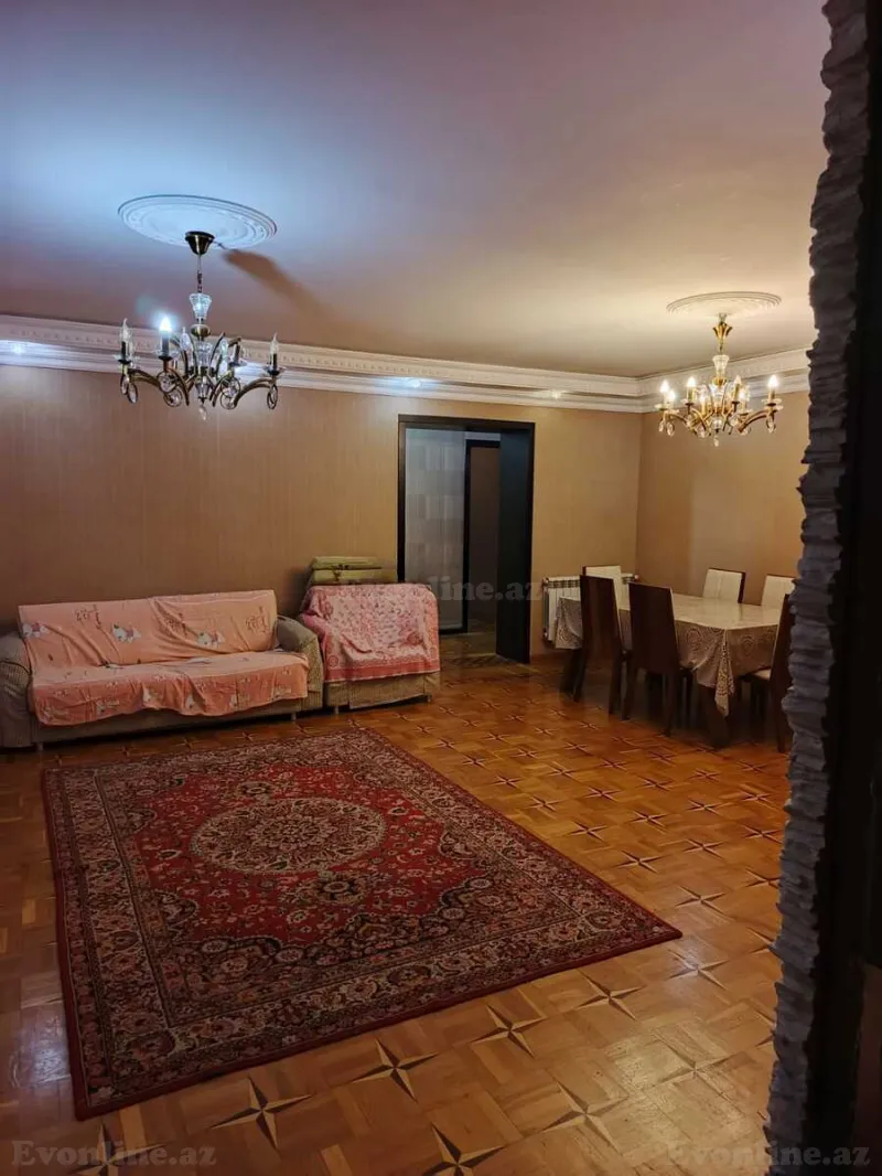 Satılır 4 otaqlı Mənzil Köhnə tikili 115 m² İnşaatçılar m. - şəkil 3