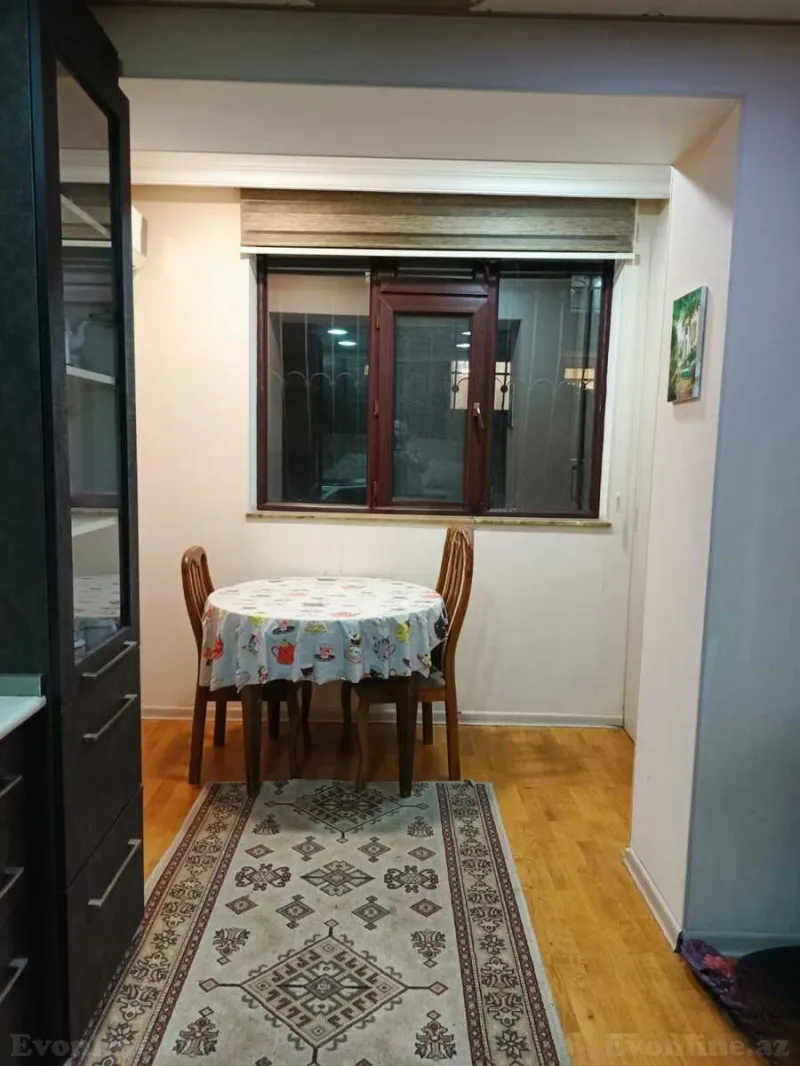 Satılır 4 otaqlı Mənzil Köhnə tikili 115 m² İnşaatçılar m. - şəkil 9