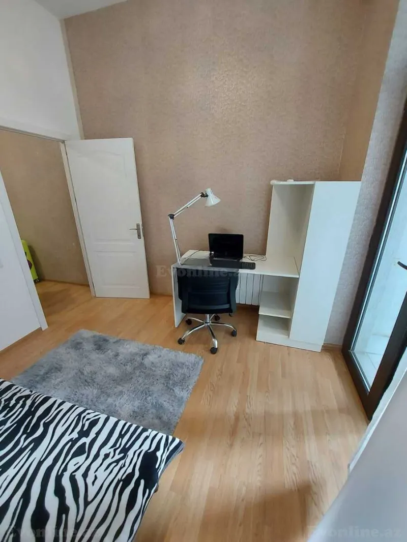 Kirayə verilir 3 otaqlı Mənzil Yeni tikili 100 m² Nərimanov r. - şəkil 8