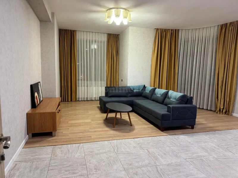 4 otaqlı Mənzil 146 m² Gənclik m. Kirayə verilir