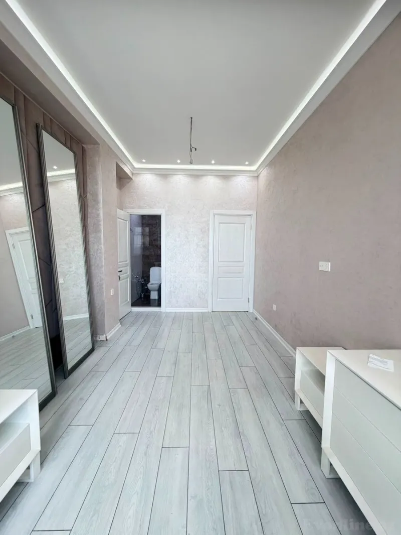 Satılır 3 otaqlı Mənzil Yeni tikili 145 m² Elmlər Akademiyası m. - şəkil 4