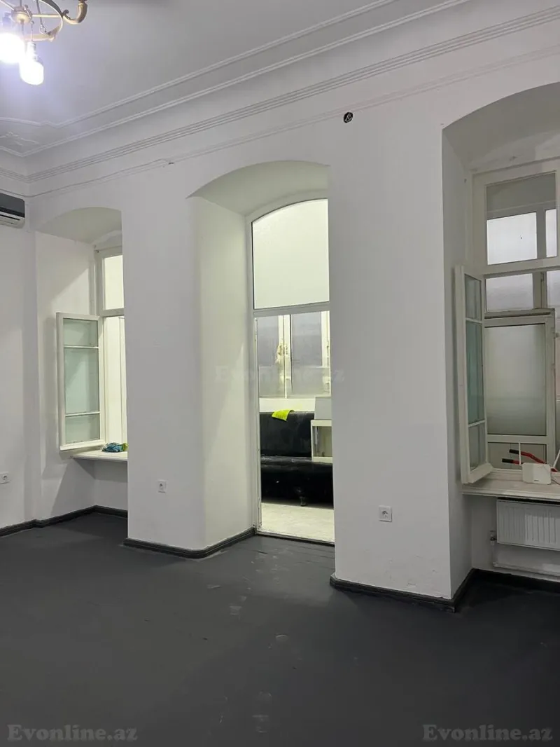 Kirayə verilir Ofis 120 m² Səbail r. - şəkil 7