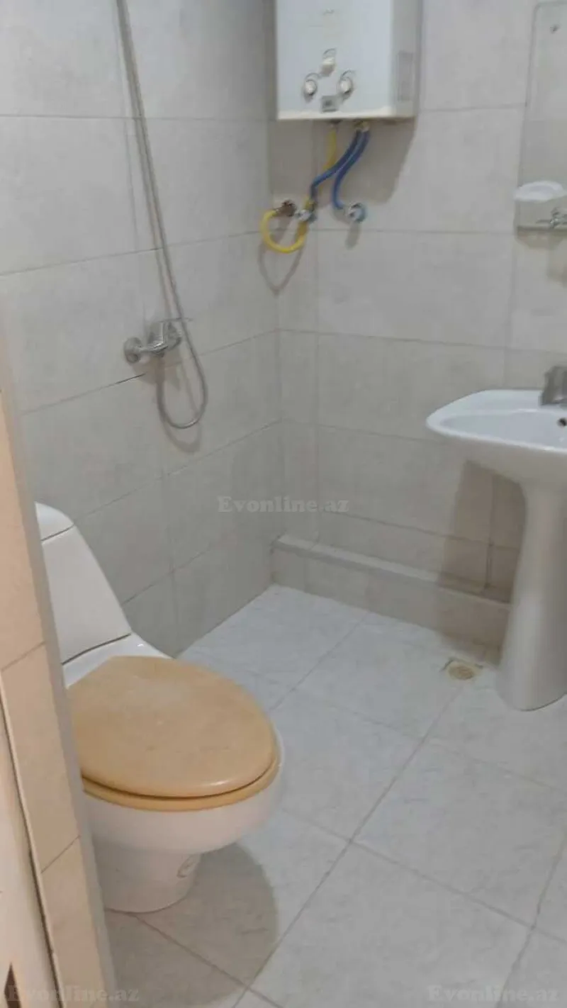 Satılır 2 otaqlı Mənzil Köhnə tikili 30 m² İnşaatçılar m. - şəkil 3