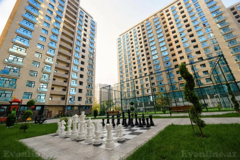 3 otaqlı Mənzil 120 m² 28 May m. Kirayə verilir