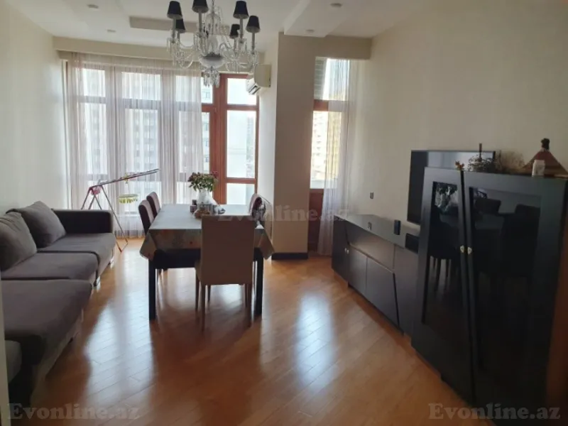 3 otaqlı Mənzil 100 m² Xətai r. Kirayə verilir