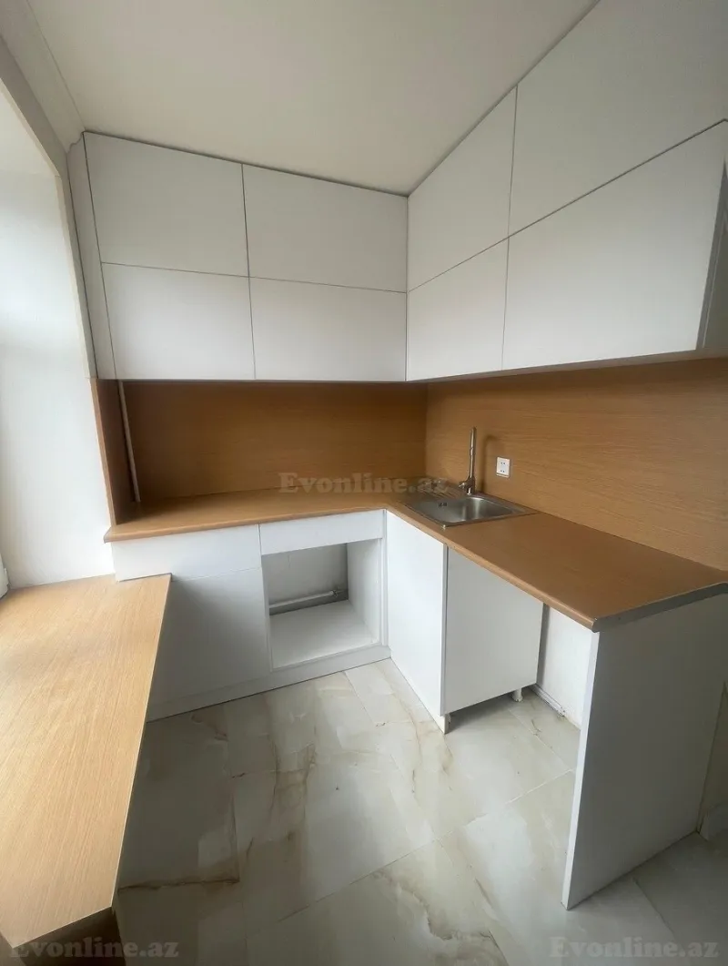 2 otaqlı Mənzil 50 m² Koroğlu m. Satılır