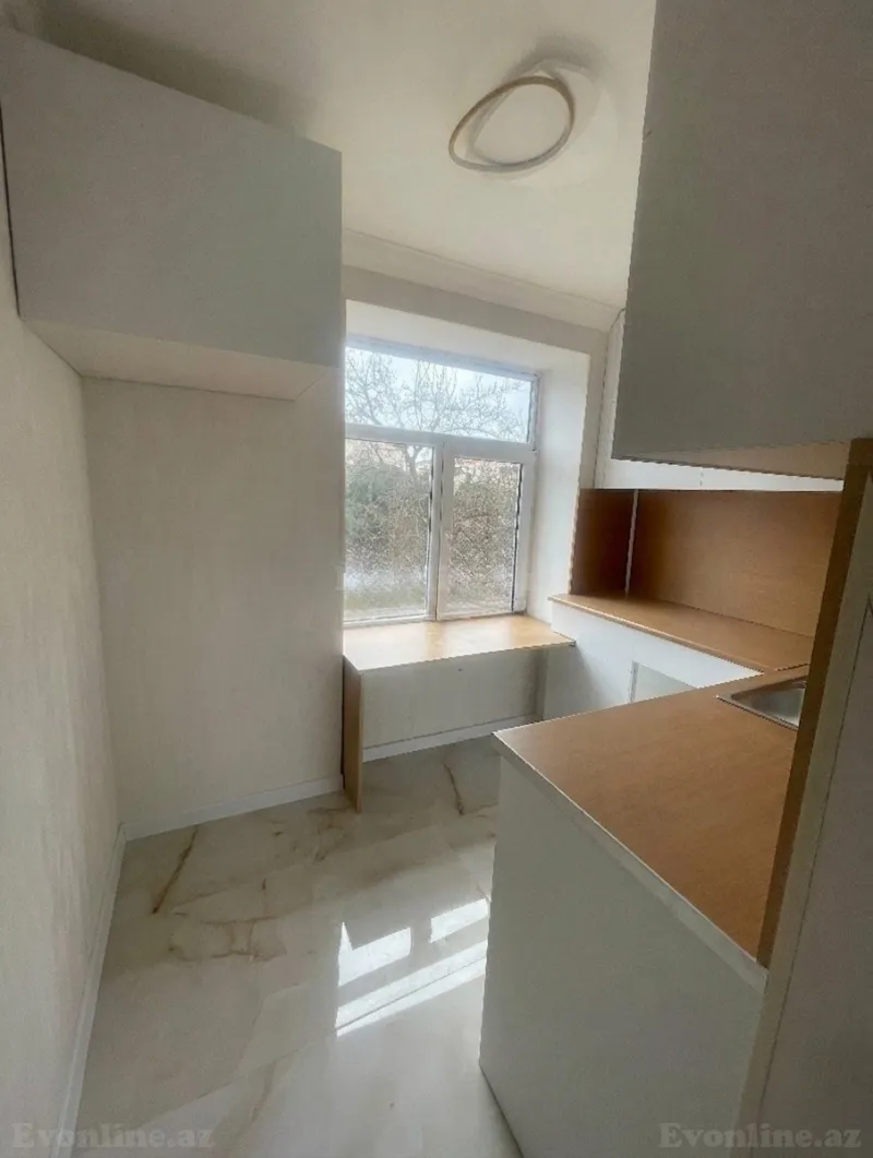 Satılır 2 otaqlı Mənzil Köhnə tikili 50 m² Koroğlu m. - şəkil 4