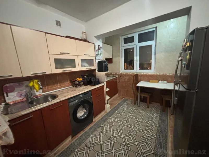 Satılır 2 otaqlı Mənzil Köhnə tikili 60 m² Xalqlar Dostluğu m. - şəkil 3