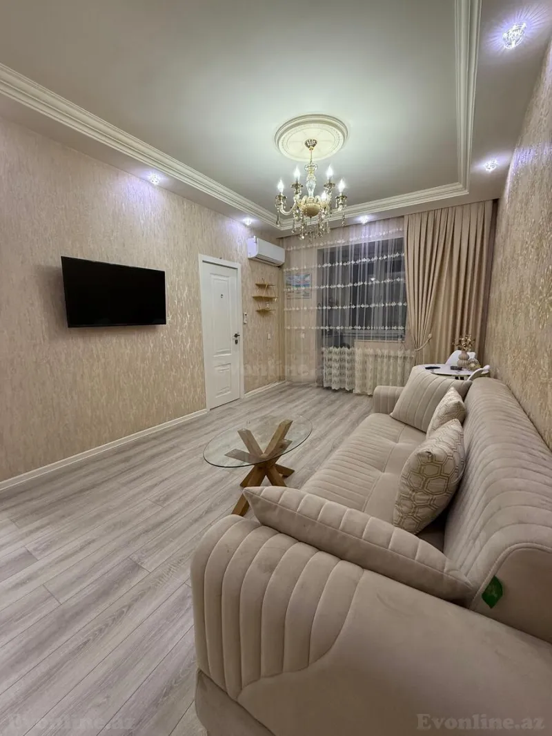 2 otaqlı Mənzil 45 m² 3-cü mikrorayon Satılır