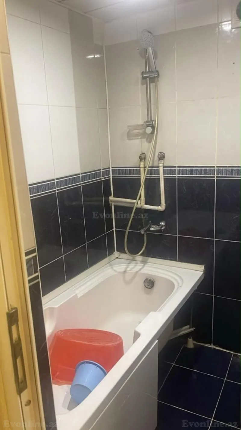 Kirayə verilir 2 otaqlı Mənzil Köhnə tikili 64 m² İnşaatçılar m. - şəkil 4