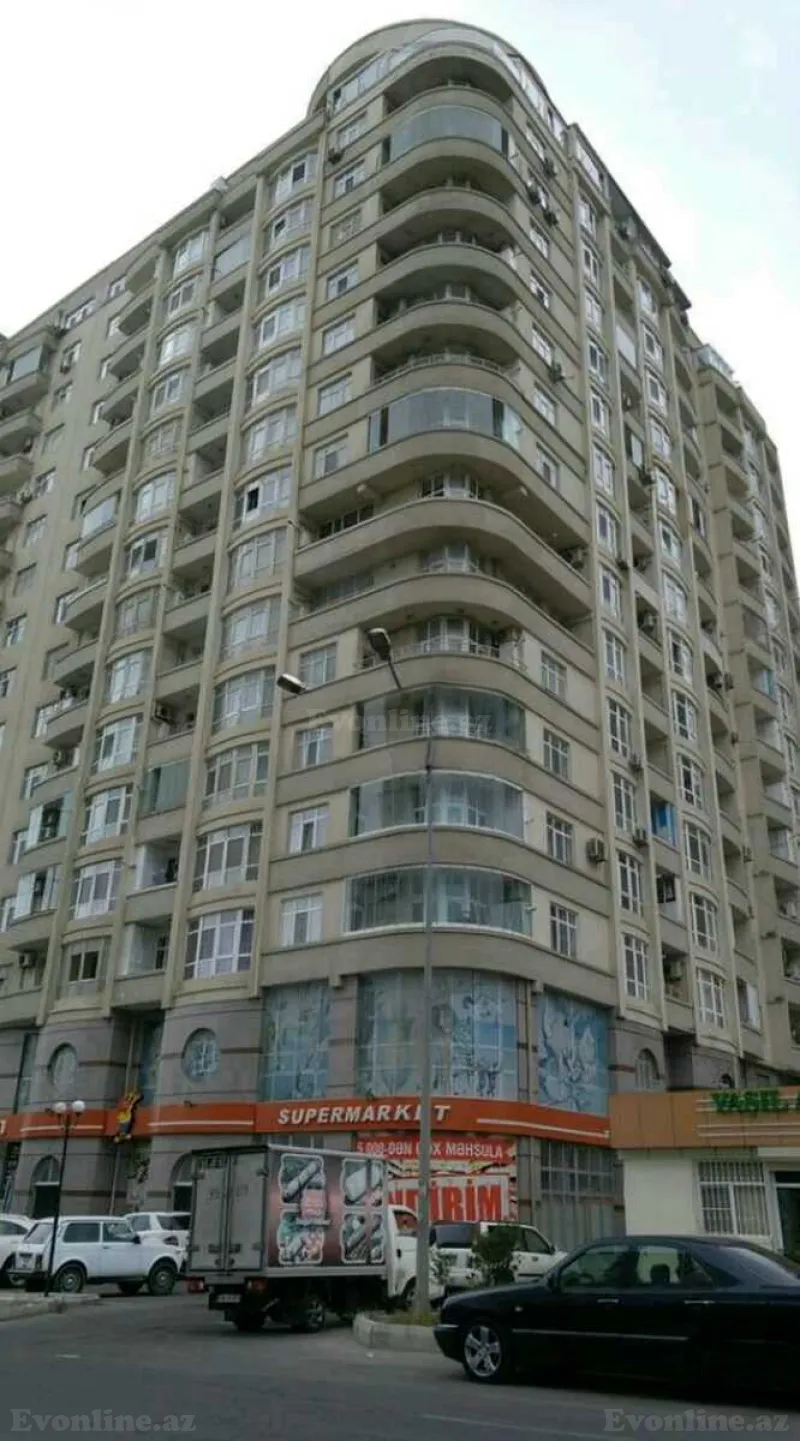 3 otaqlı Mənzil 100 m² Xətai r. Kirayə verilir