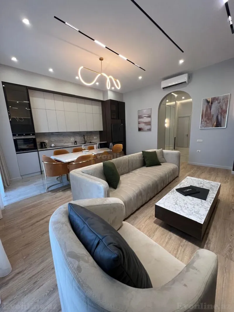 3 otaqlı Mənzil 120 m² Xətai r. Kirayə verilir