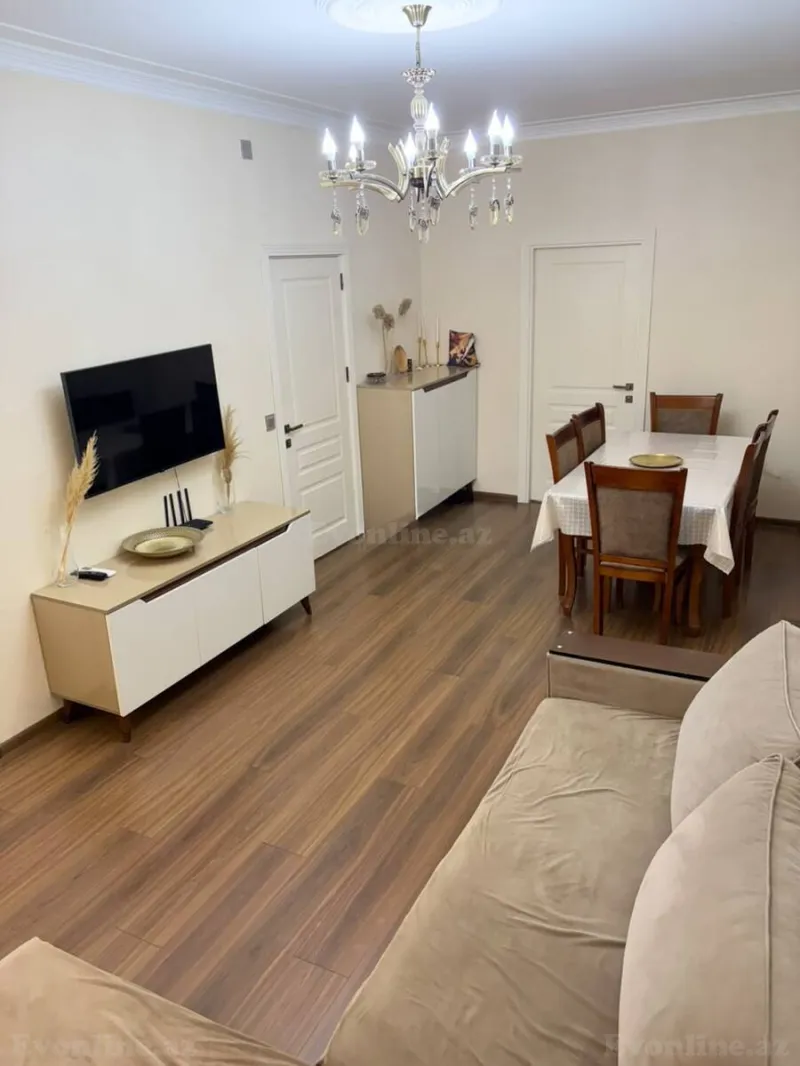 Satılır 2 otaqlı Mənzil Köhnə tikili 55 m² 8 Noyabr m. - şəkil 2