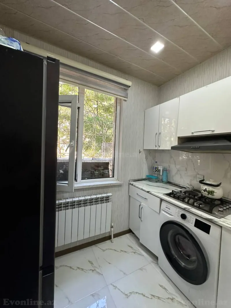 Satılır 2 otaqlı Mənzil Köhnə tikili 55 m² 8 Noyabr m. - şəkil 10