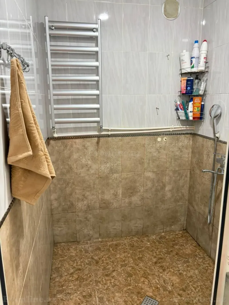 Satılır 2 otaqlı Mənzil Köhnə tikili 55 m² 8 Noyabr m. - şəkil 16