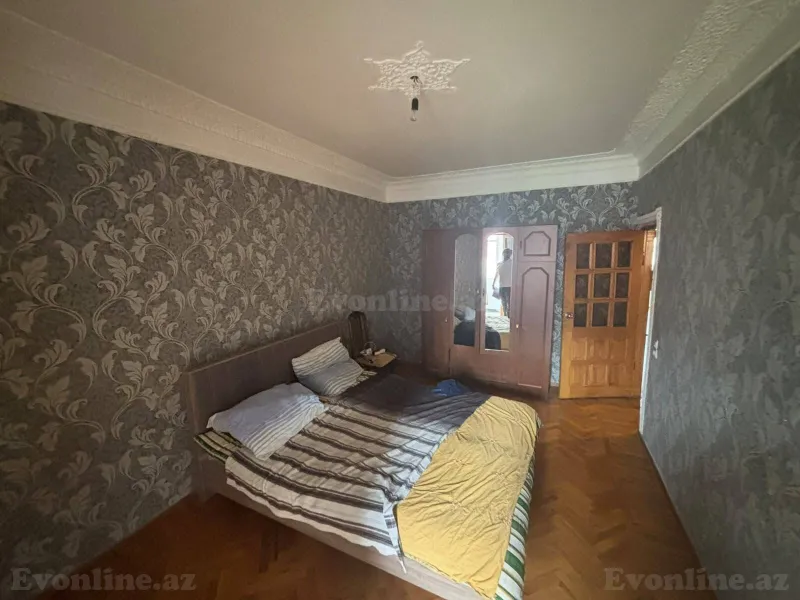 Kirayə verilir 3 otaqlı Mənzil Köhnə tikili 95 m² İnşaatçılar m. - şəkil 2