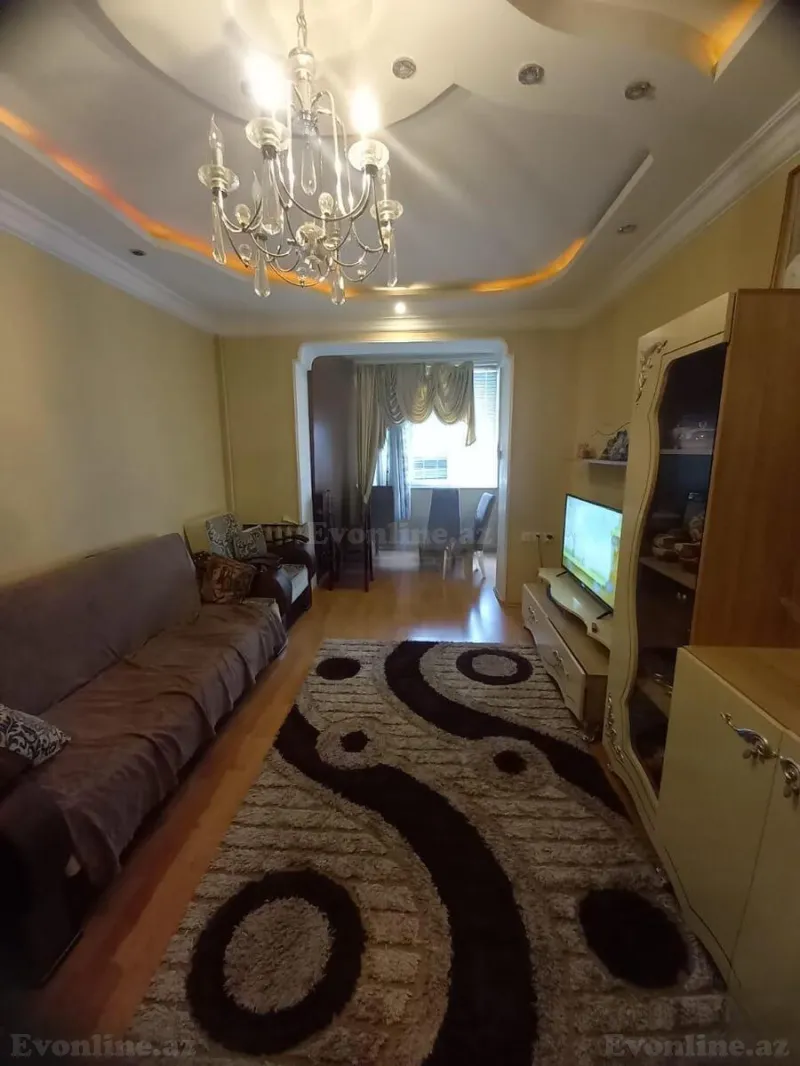 Satılır 3 otaqlı Mənzil Köhnə tikili 70 m² Yasamal r.