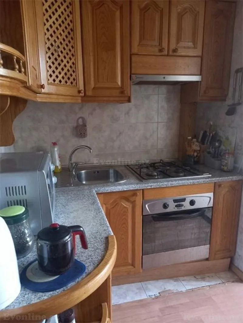 Satılır 3 otaqlı Mənzil Köhnə tikili 70 m² Yasamal r. - şəkil 4