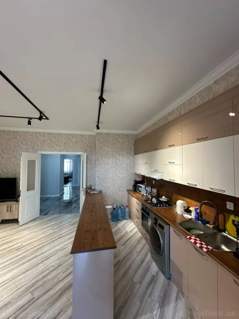 Satılır 3 otaqlı Mənzil Yeni tikili 134 m² 8-ci mikrorayon - şəkil 2