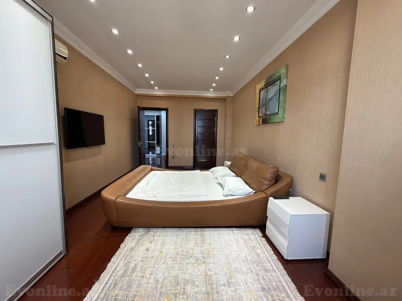 Satılır 4 otaqlı Mənzil Yeni tikili 180 m² 28 May m. - şəkil 12