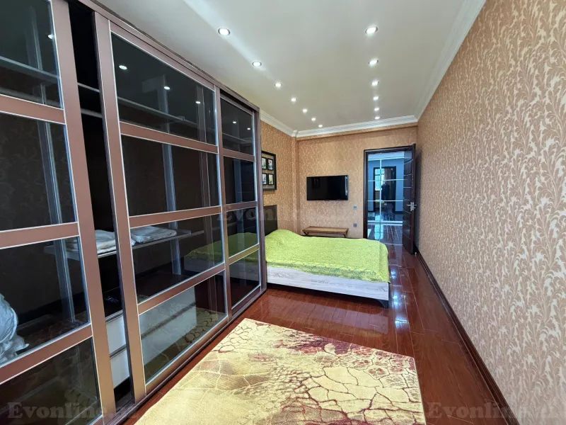 Satılır 4 otaqlı Mənzil Yeni tikili 180 m² 28 May m. - şəkil 15