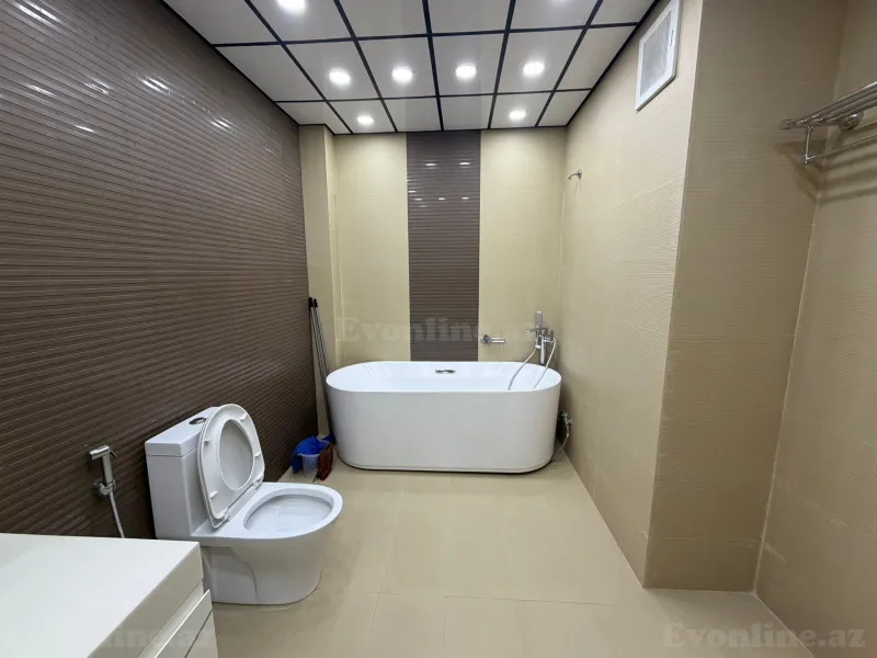 Satılır 4 otaqlı Mənzil Yeni tikili 180 m² 28 May m. - şəkil 26